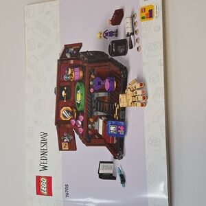 Lego Instruction book, Wednesday, Thing's House